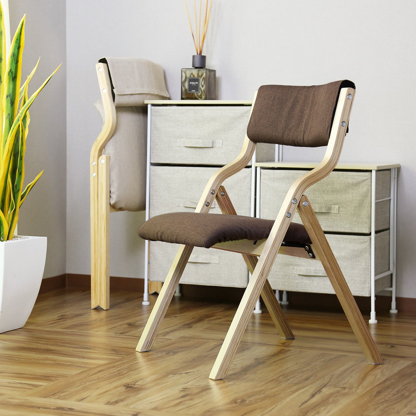 オシャレでかわいい 折りたたみ 木製チェア エリス