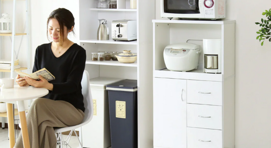 キッチンのデッドスペースを解消する食器棚上ラックの選び方