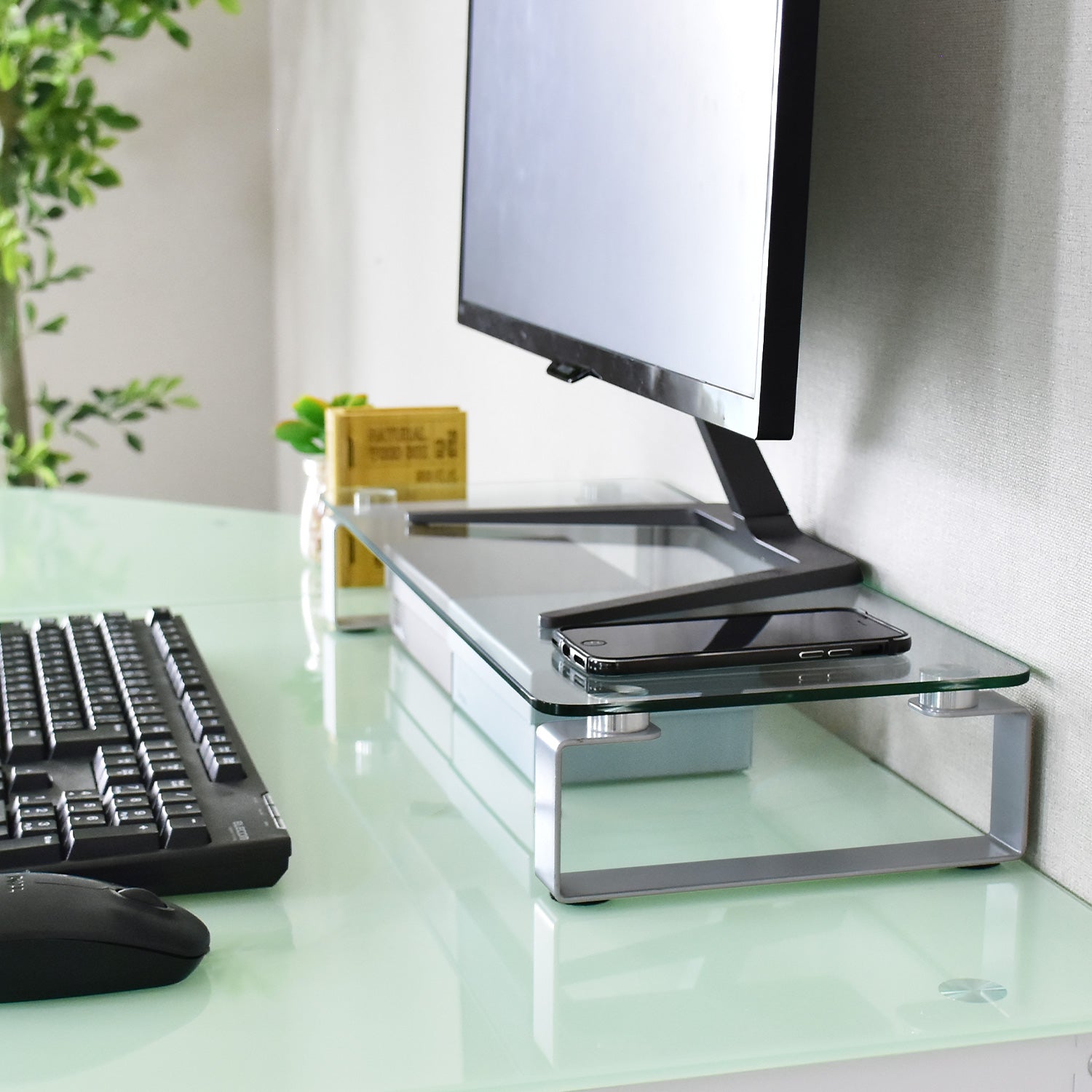 アンティークデザイン◾️ガラス天板×タイル張り ディスプレイ台/ 飾り台 アンティークデザイン◾️ガラス天板×タイル張り ディスプレイ台/ 飾り