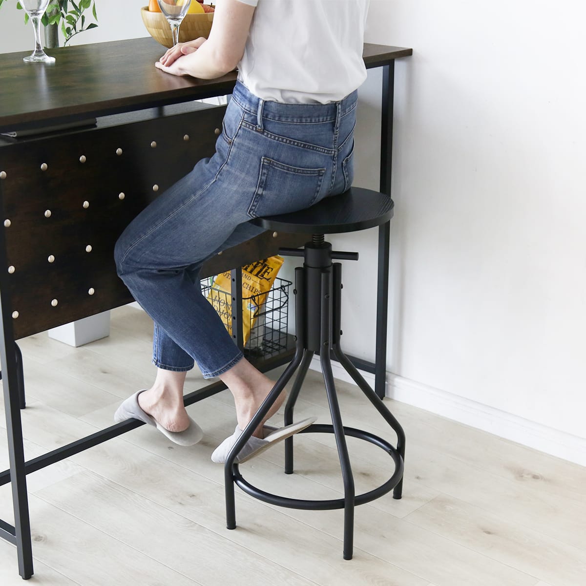 カウンターチェア クルバ